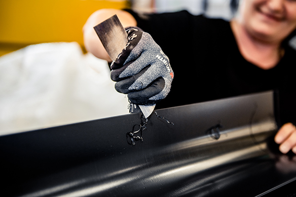 Verkleben von ABS-Kanten und Kunststoffteilen